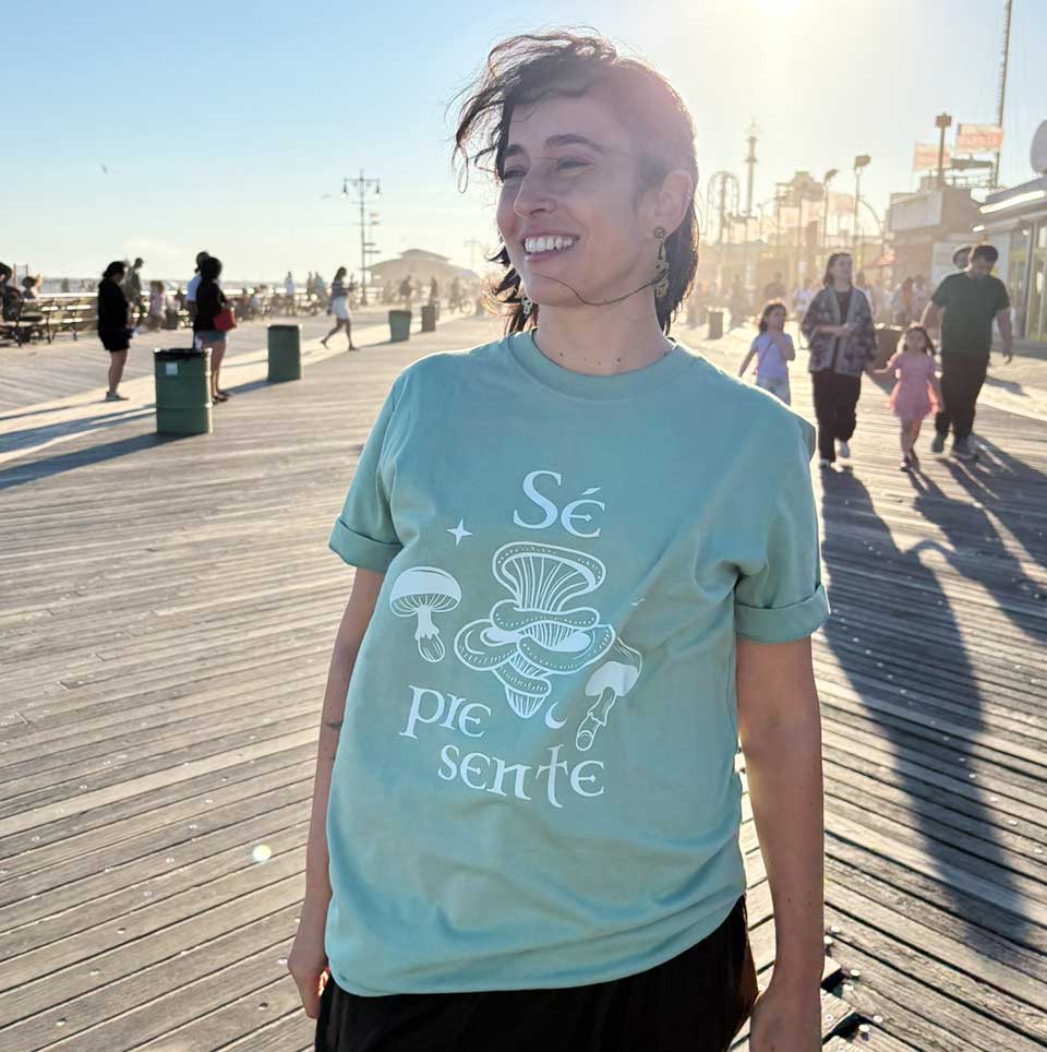 Camiseta OverSize Unisex Sé Presente